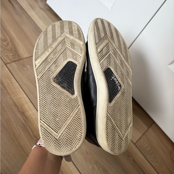 Tory Burch Howell Court Black Low Top Sneakers - Picture 3 of 7